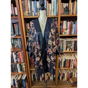 Victoria’s Secret Gold Label Robe Black Jacquard Floral Belted OS w/out Belt